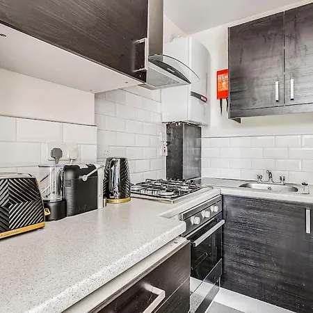 Studio For City Explorers - 3 Min Walk To Station London Exterior photo
